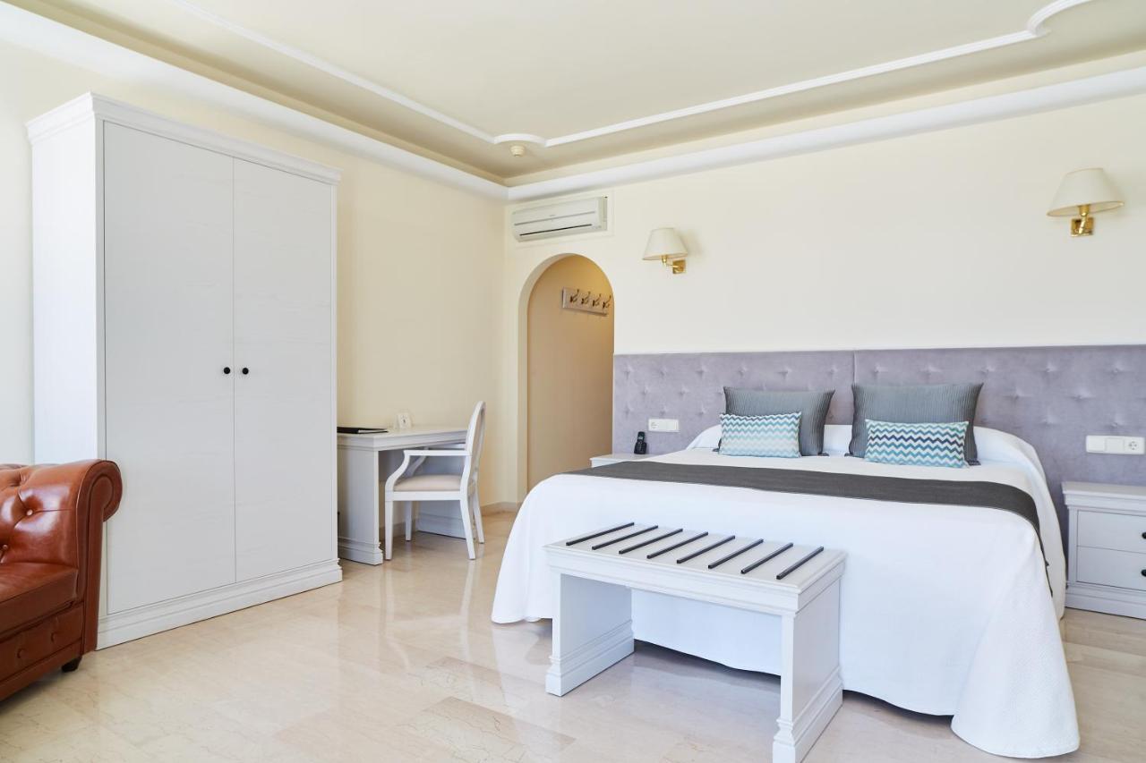 Grand Palladium Hotel Santa Eulària des Riu